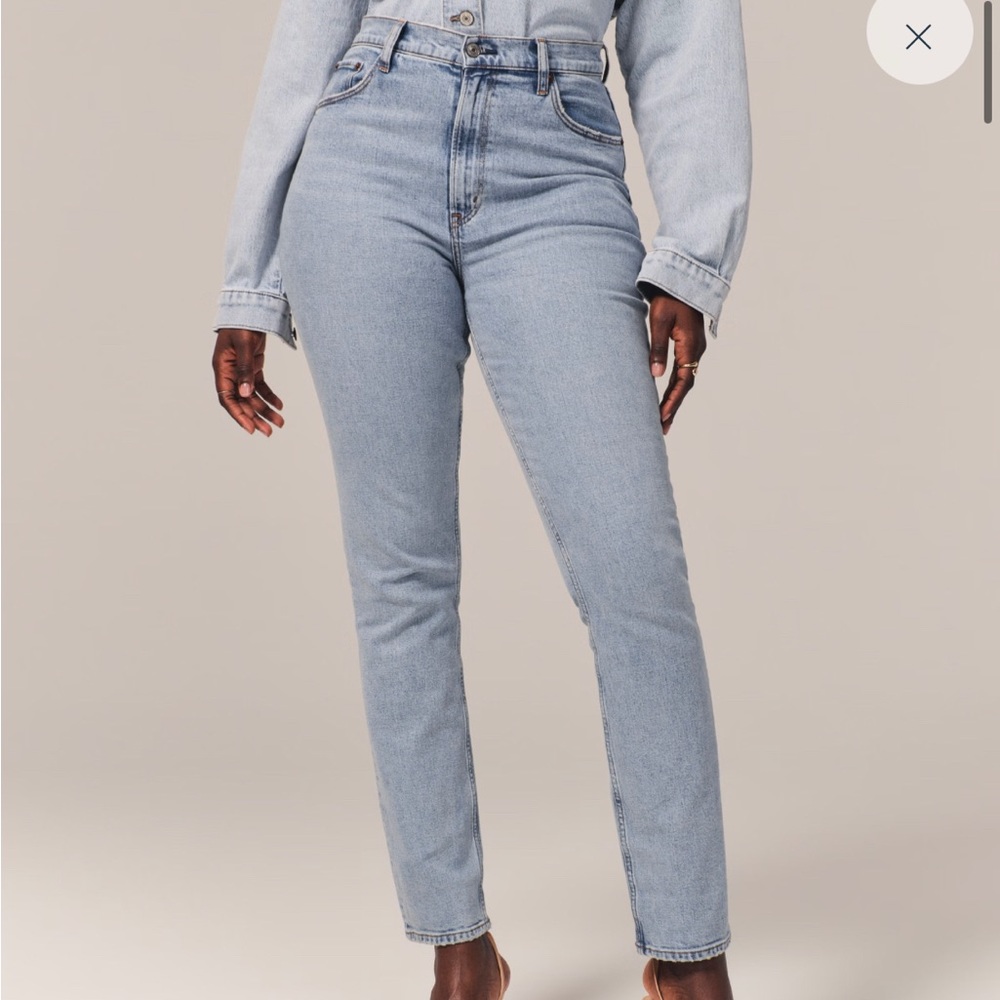 Curve Love Ultra High Rise 90s Slim Straight Jean (Size 30 Long)